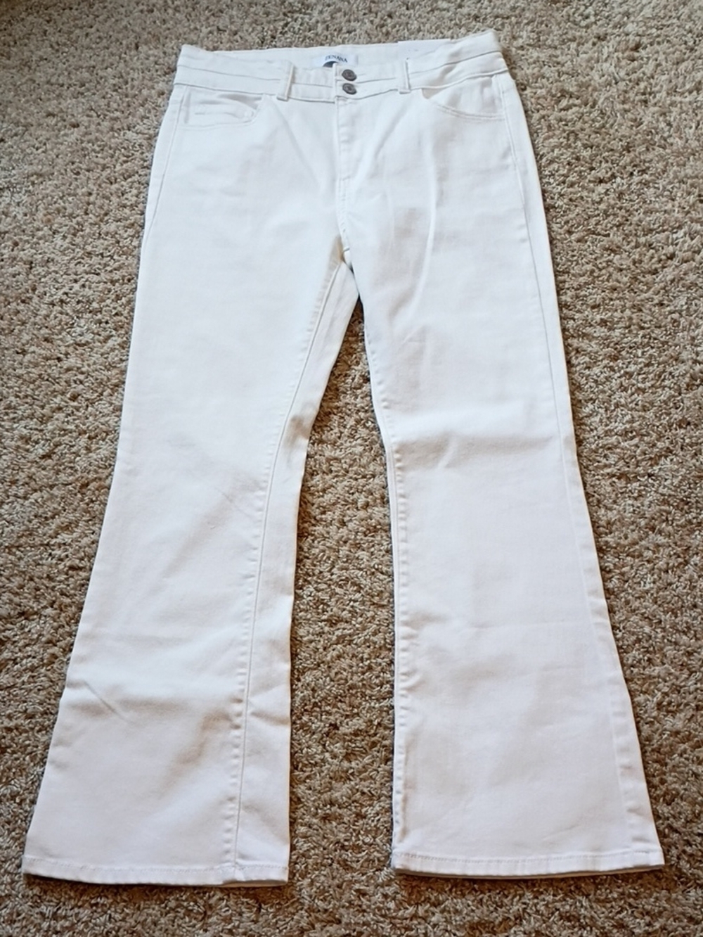 Zenana Classic White Flare Jeans — High-Rise Women’s Denim